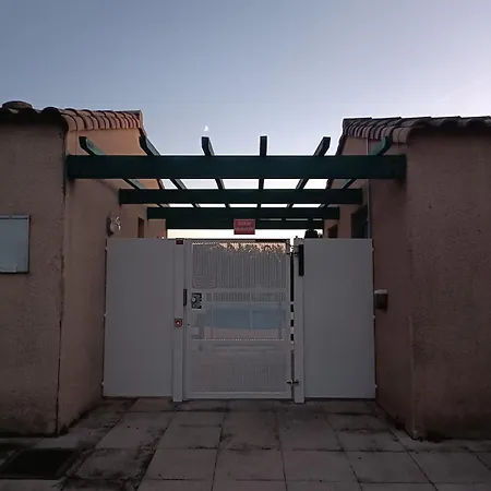 Jolie Avec Piscine Et Bord De Casa vacanze *